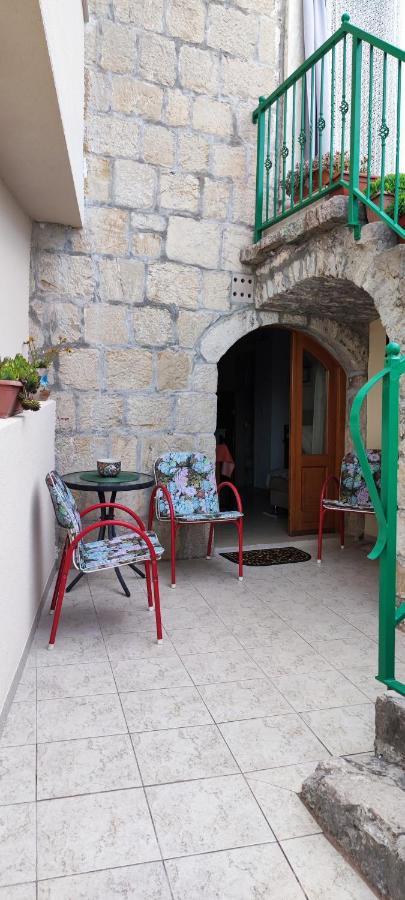 Apartment Old Stone House Lokva Rogoznica Exterior photo